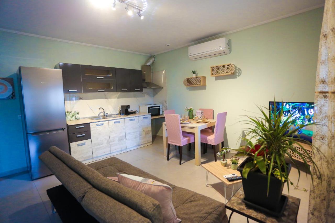 Goldtown House Дом отдыха Chrysoupolis
