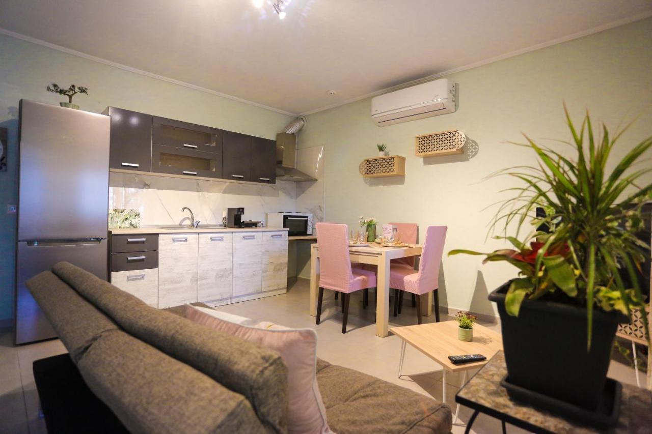 Goldtown House Holiday home *