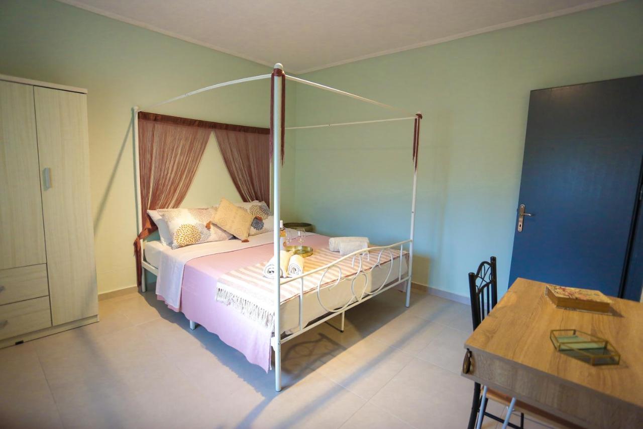 Goldtown House Holiday home *