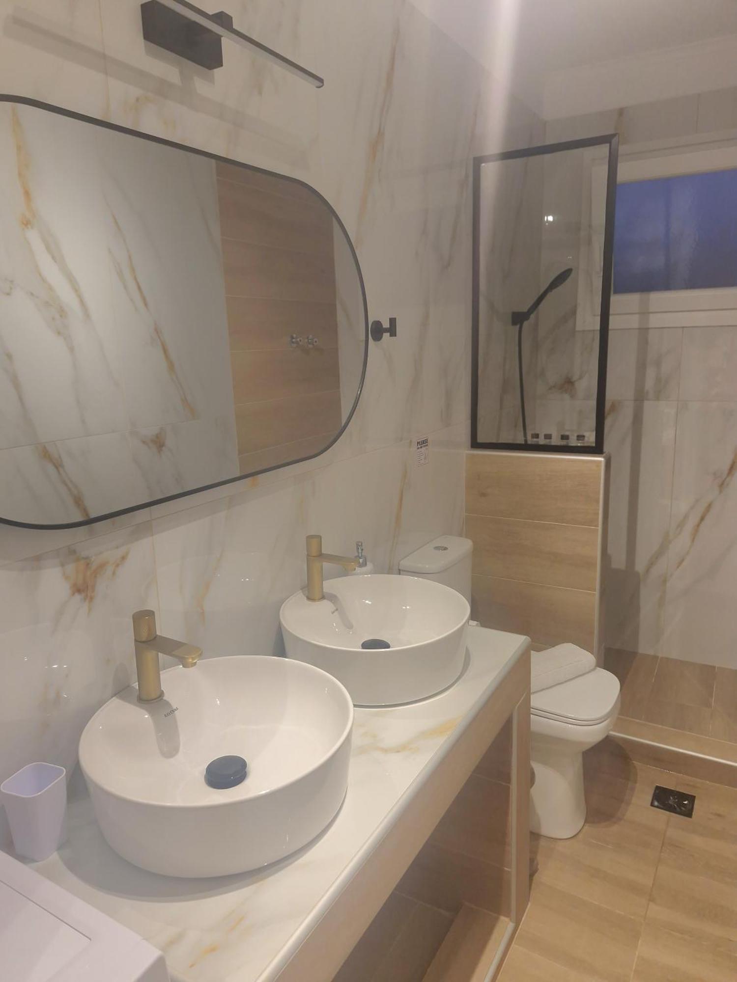 Goldtown House * Chrysoupolis